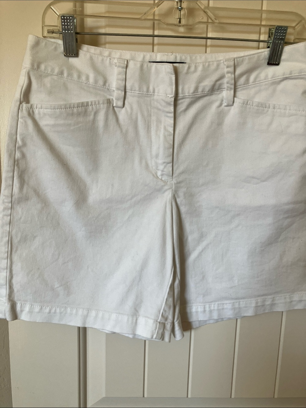 Lands’ End women’s white shorts size 4